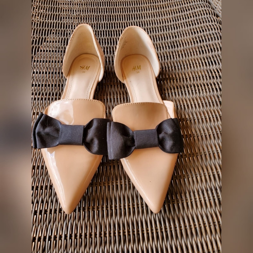 H&M classy size 7 flats with bow